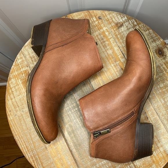 Lucky Brand Bareesa Leather Bootie Brown Tan Side Zipper Block Heel Size 7.5 - Picture 7 of 12